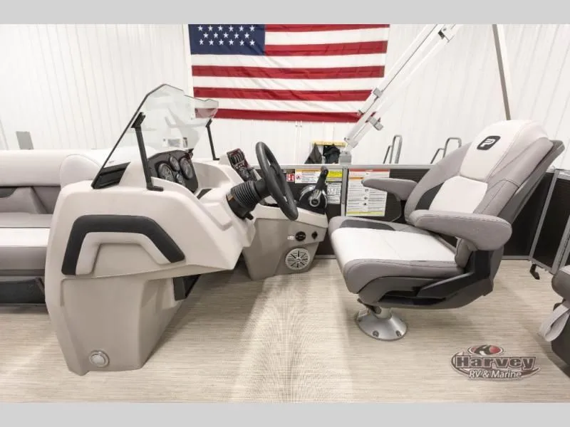 Slide: The Image of Interior of a 2026 Vectra Classic 19 L boat. - 21
