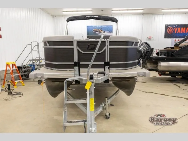 Slide: The Image of Vectra Classic 19 L pontoon boat in showroom, year 2026. - 3