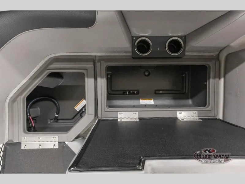 Slide: The Image of Interior of Sportfisher Speed 21-2RS 2026 with storage and ventilation. - 15