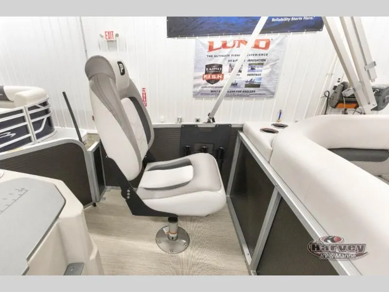 Slide: The Image of Interior of Sportfisher Classic 21-2RS 2026 with swivel seat. - 15