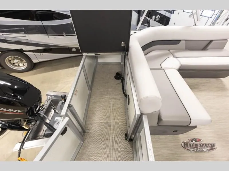 Slide: The Image of Interior of a 2026 Vectra Classic 19 L boat. - 17