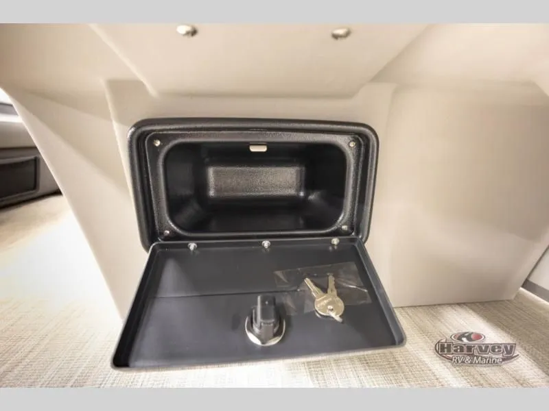 Slide: The Image of Security compartment with key in Vectra Classic 19 L, 2026 model. - 23