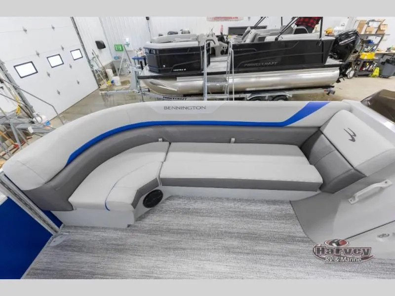 Slide: The Image of Interior view of a 2026 Bennington SX Series 20 SXLG boat. - 15