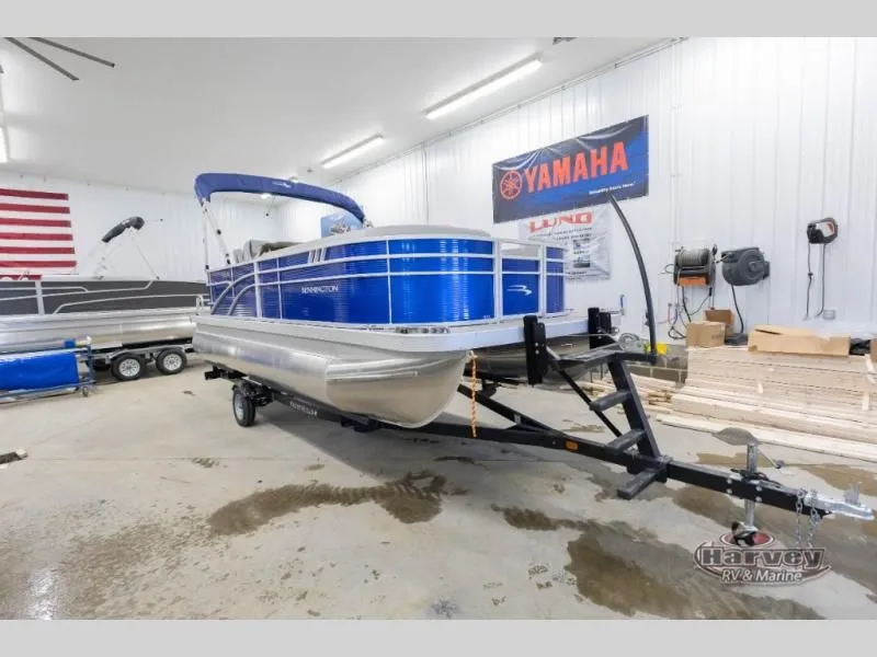 Slide: The Image of Blue pontoon boat SX Series 20 SXLG 2026 in a workshop. - 3