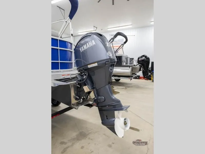 Slide: The Image of Yamaha outboard motor on SX Series 20 SXLG boat, year 2026. - 8