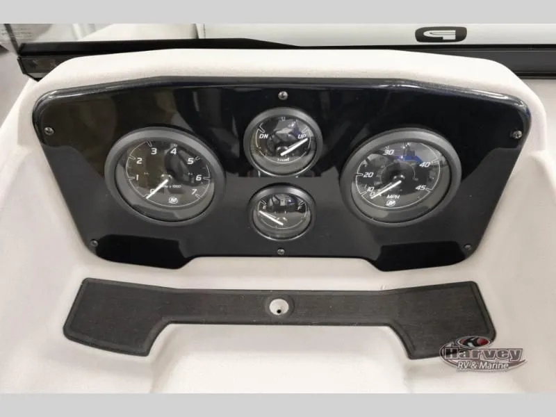 Slide: The Image of Dashboard of Vectra Classic 21 QL boat, year 2026. - 20