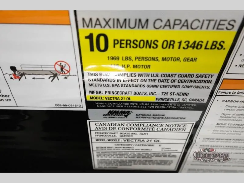 Slide: The Image of Capacity label for 10 persons or 1346 lbs on Vectra Classic 21 QL. - 22