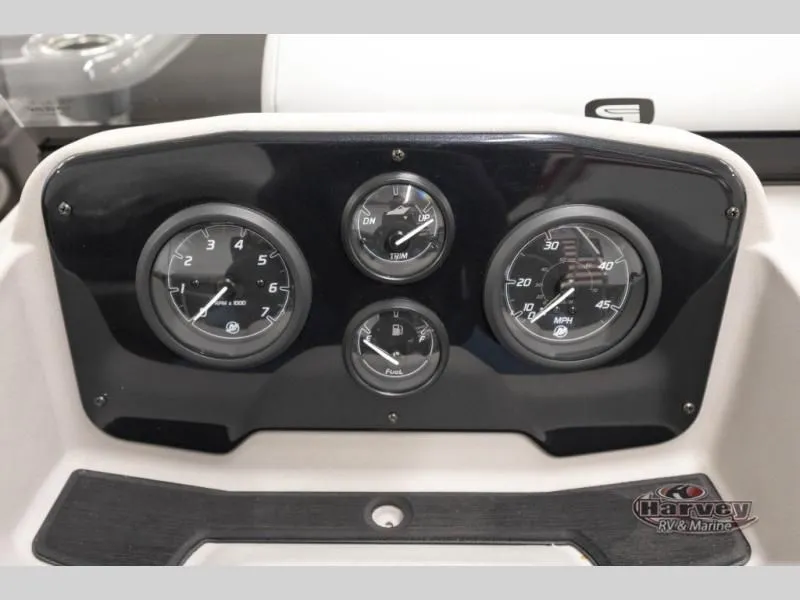 Slide: The Image of Dashboard of Vectra Speed 21 RL 2026 with gauges. - 18