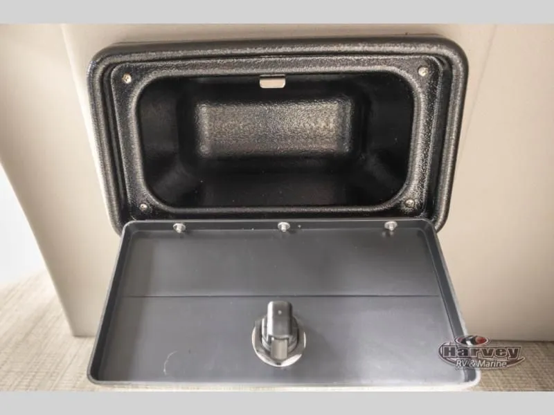 Slide: The Image of Open storage compartment in Vectra Speed 21 RL 2026. - 21