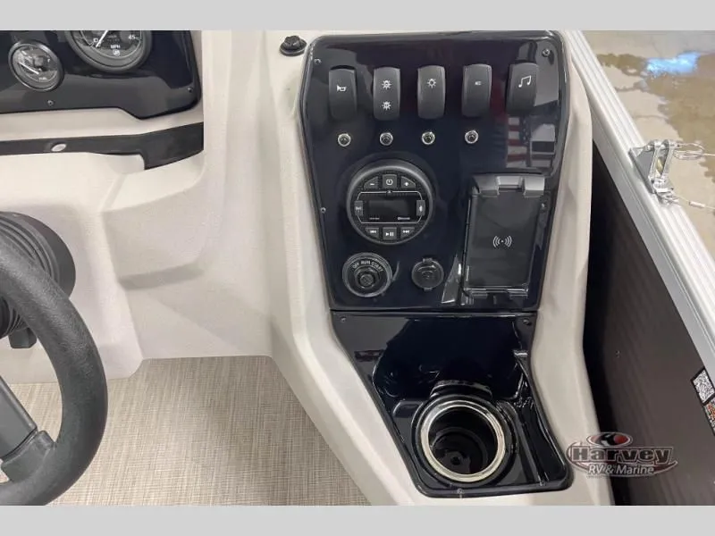 Slide: The Image of Dashboard of Sportfisher Speed 21-4S boat, year 2026. - 19