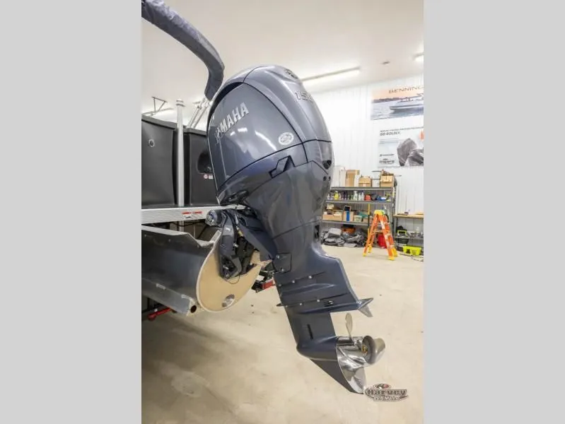 Slide: The Image of Yamaha outboard motor on S Series 22 SF boat, year 2026. - 5