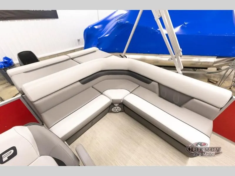 Slide: The Image of Interior of Vectra Classic 19 L boat, 2026 model. - 12