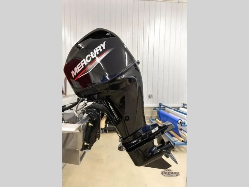 Slide: The Image of Mercury outboard motor in workshop, Vectra Classic 19 L, year 2026. - 6