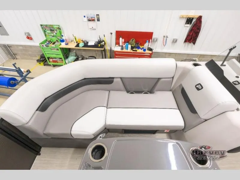 Slide: The Image of Interior of Vectra Sport 21 QL 2026 with gray upholstery. - 21