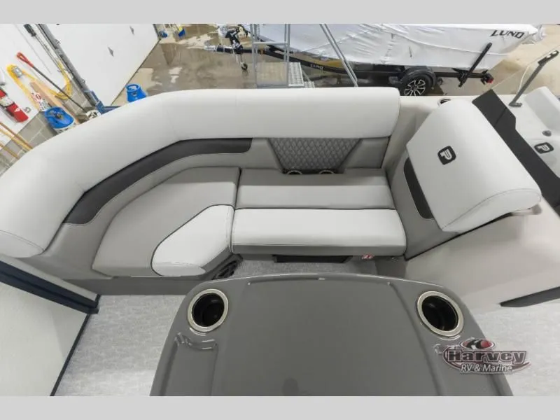Slide: The Image of Interior of Vectra Classic 21 QL 2026 with gray upholstery. - 11
