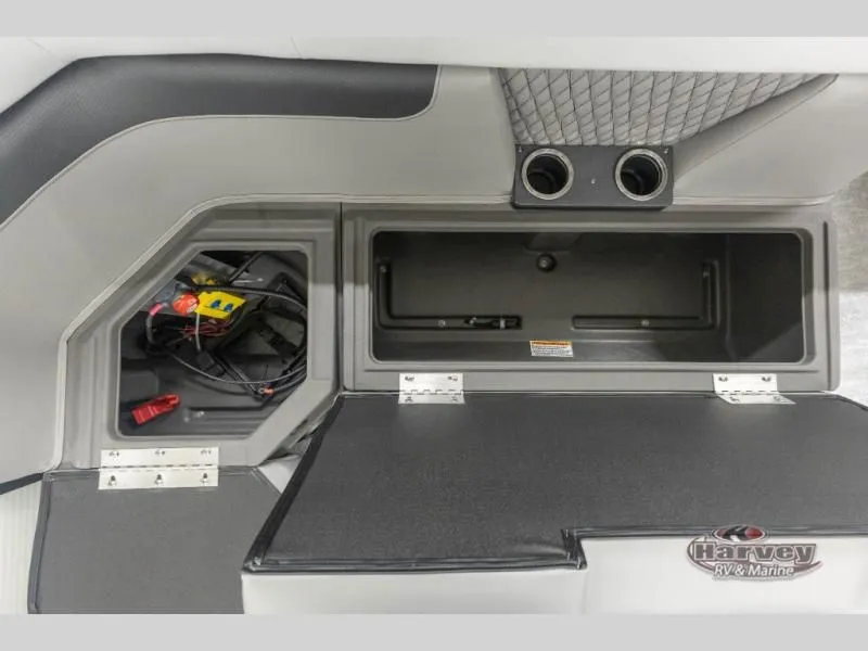 Slide: The Image of Interior of 2026 Vectra Classic 21 QL with storage and connectors. - 16