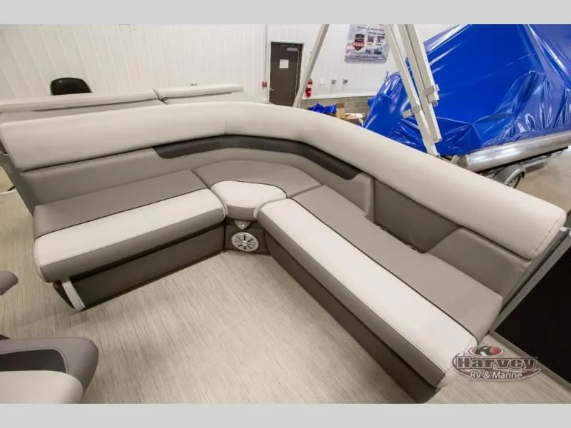 Slide: The Image of Interior of Vectra Classic 19 L 2026 with gray seating. - 10