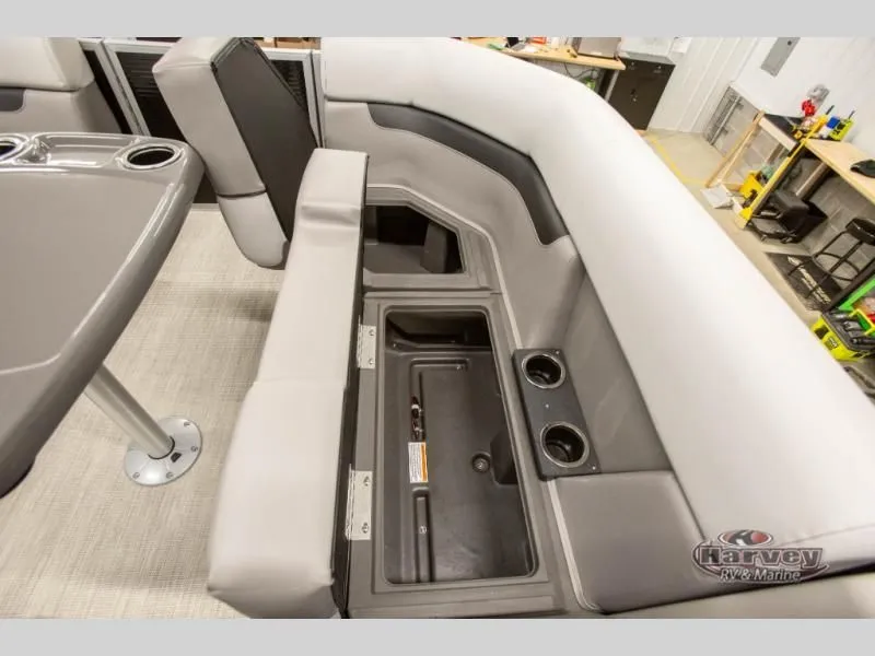 Slide: The Image of Interior of 2026 Vectra Classic 19 L with seating and storage. - 18