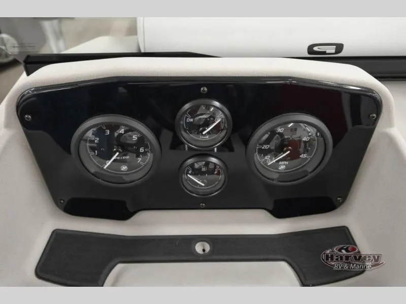 Slide: The Image of Dashboard of Vectra Classic 19 L 2026 with gauges. - 21