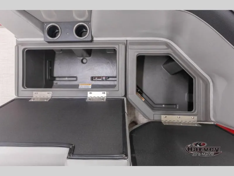 Slide: The Image of Interior of 2026 Vectra Classic 21 QL with storage compartments and cup holders. - 10