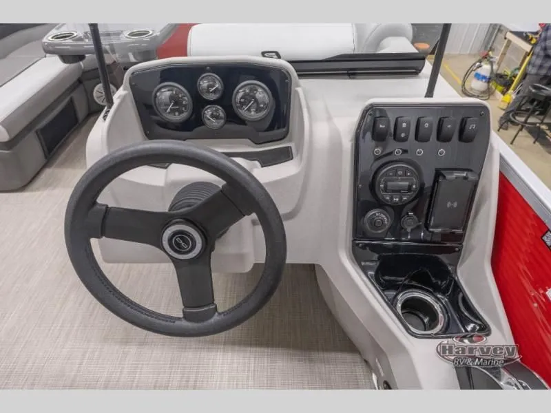Slide: The Image of Dashboard of Vectra Classic 21 QL boat, year 2026. - 14
