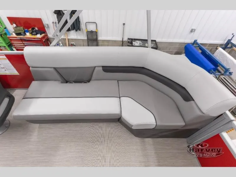 Slide: The Image of Interior of Vectra Classic 21 QL 2026 with gray upholstery. - 15