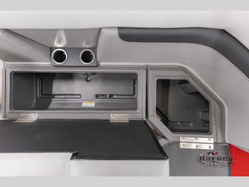Slide: The Image of Interior of 2026 Vectra Classic 21 QL with storage and ventilation. - 16