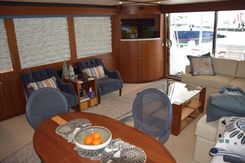 Slide: The Image of Salon to portside - 16