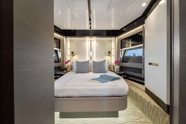 Slide: The Image of Azimut Fly 78 2022 - 58