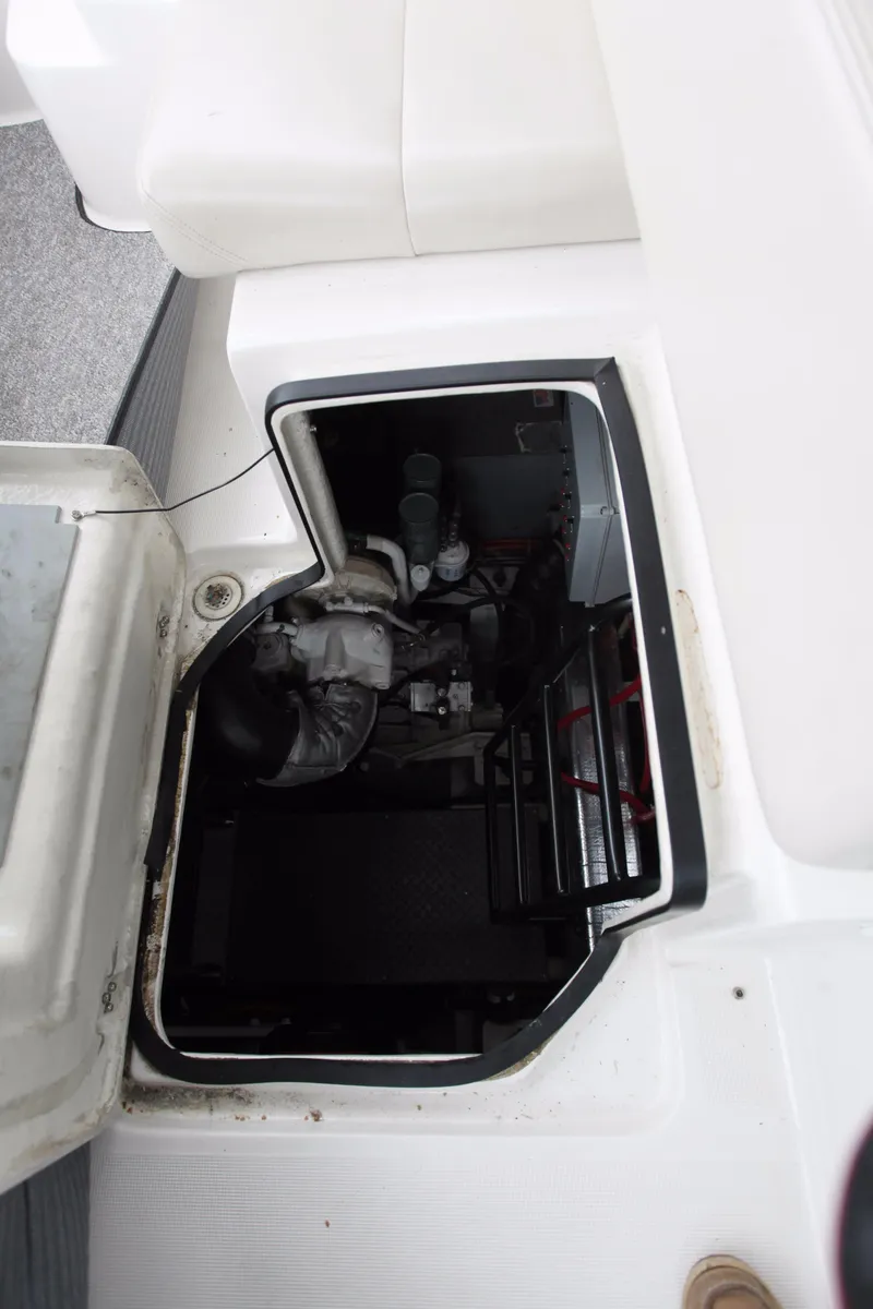 Slide: The Image of Engine compartment of 2002 Regal Commodore 4260. - 42