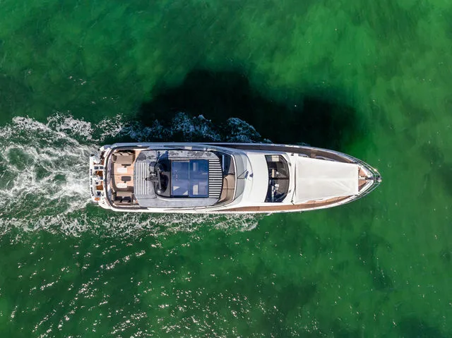 Slide: The Image of Azimut Fly 78 2021 - 78