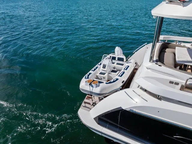 Slide: The Image of Azimut Fly 78 2021 - 84