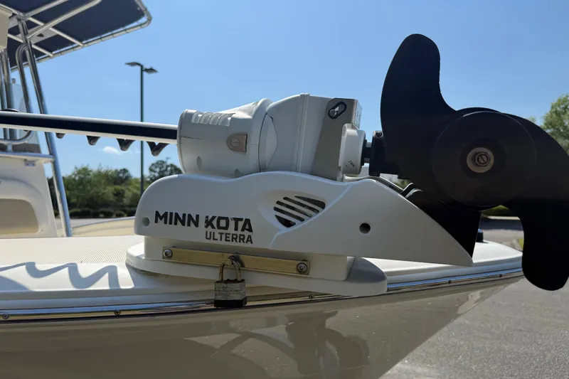 Slide: The Image of Minn Kota Ulterra motor on 2022 Bulls Bay 200 Center Console boat. - 10