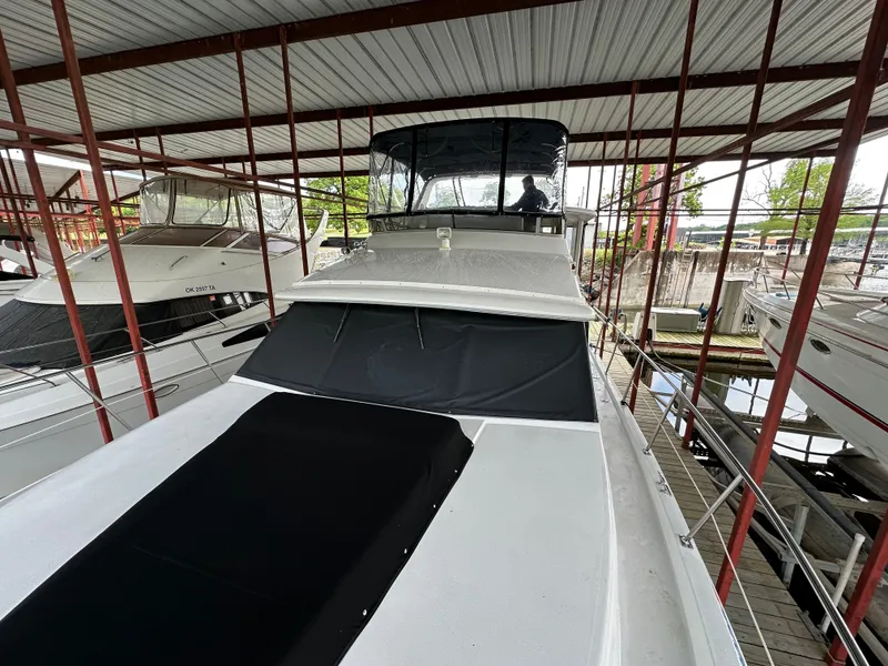Slide: The Image of Carver Yachts Cruiser 440 1993 - 53