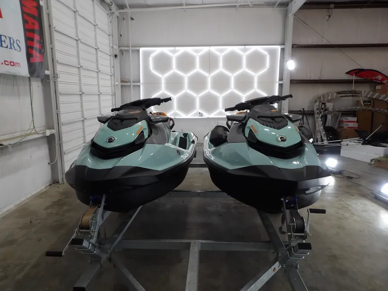 Slide: The Image of Sea-Doo Wake 170 2023 - 3