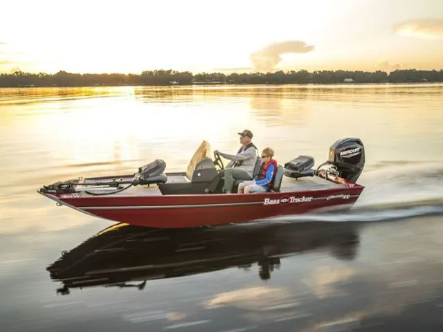 The Image of Tracker Bass Tracker Classic XL 2024 - 1
