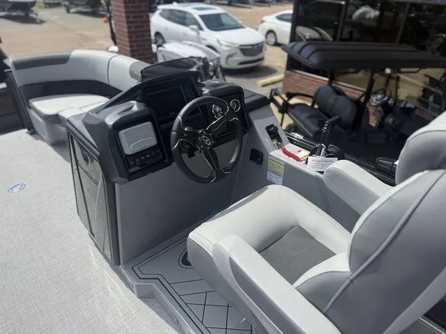 Slide: The Image of Veranda VR22RC 2026 - 13