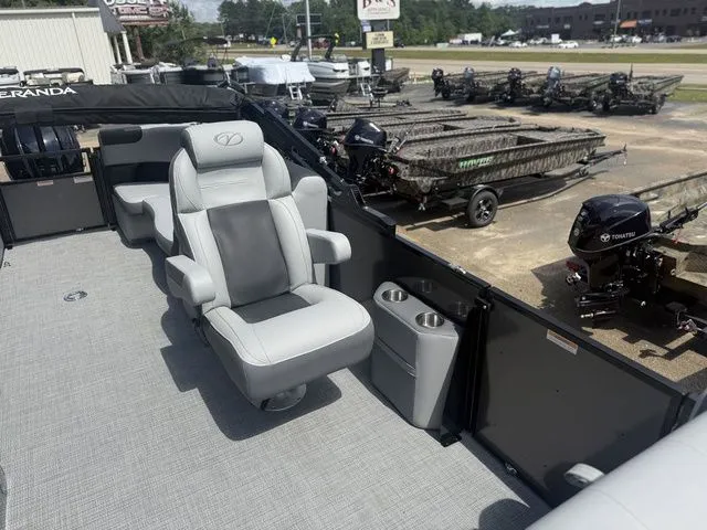 Slide: The Image of Veranda VR22RC 2026 - 16