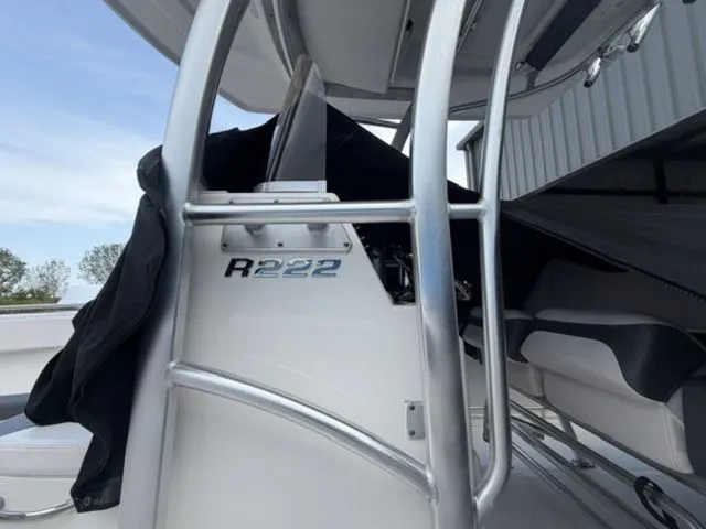 Slide: The Image of Robalo R222 Explorer 2018 - 9