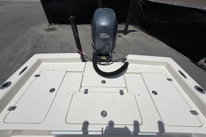 Slide: The Image of 2006 ShearWater 2200Z boat with Yamaha 150 engine, rear deck view. - 57