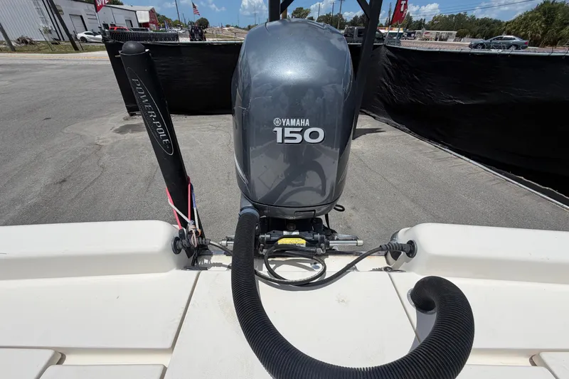 Slide: The Image of 2006 ShearWater 2200Z boat with Yamaha 150 outboard motor and Power-Pole anchor. - 61