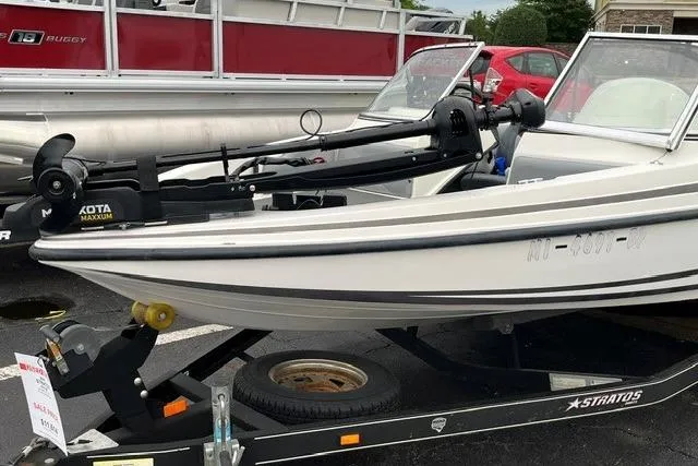 Slide: The Image of 2008 Stratos 476 Ski-N-Fish boat on trailer, side view. - 5
