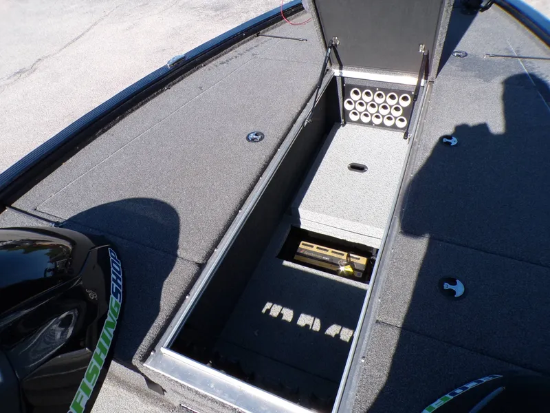 Slide: The Image of 2019 Lund 2075 Pro V Bass XS with open storage compartment. - 11