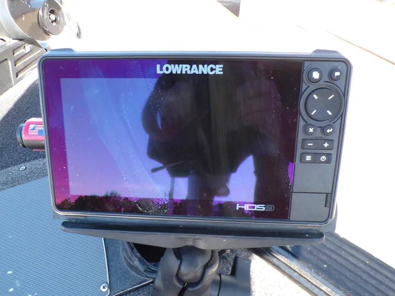 Slide: The Image of Lowrance HDS-9 fishfinder on a 2019 Lund 2075 Pro V Bass XS boat. - 18