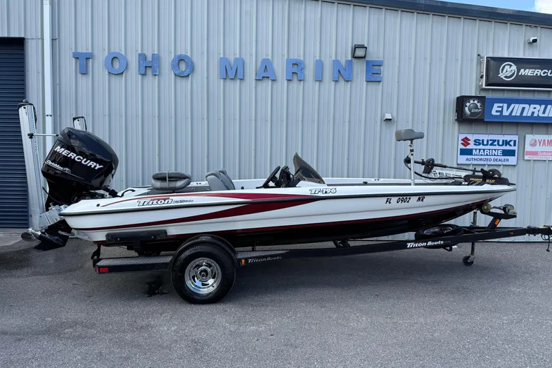 The Image of 2007 Triton TR-196 boat with Mercury engine at Toho Marine dealership. - 1