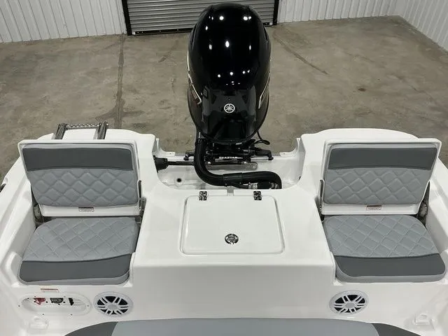 Slide: The Image of NauticStar 191 Hybrid 2026 - 16