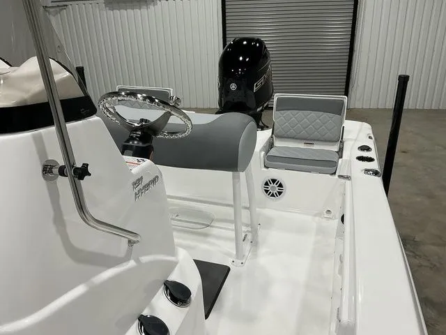 Slide: The Image of NauticStar 191 Hybrid 2026 - 23