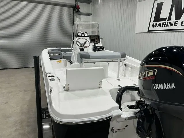 Slide: The Image of NauticStar 191 Hybrid 2026 - 24
