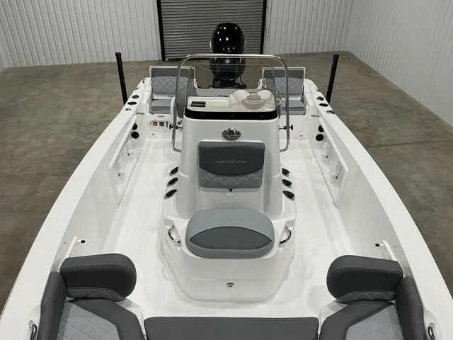 Slide: The Image of NauticStar 191 Hybrid 2026 - 21