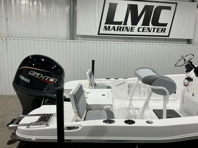 Slide: The Image of NauticStar 191 Hybrid 2026 - 8